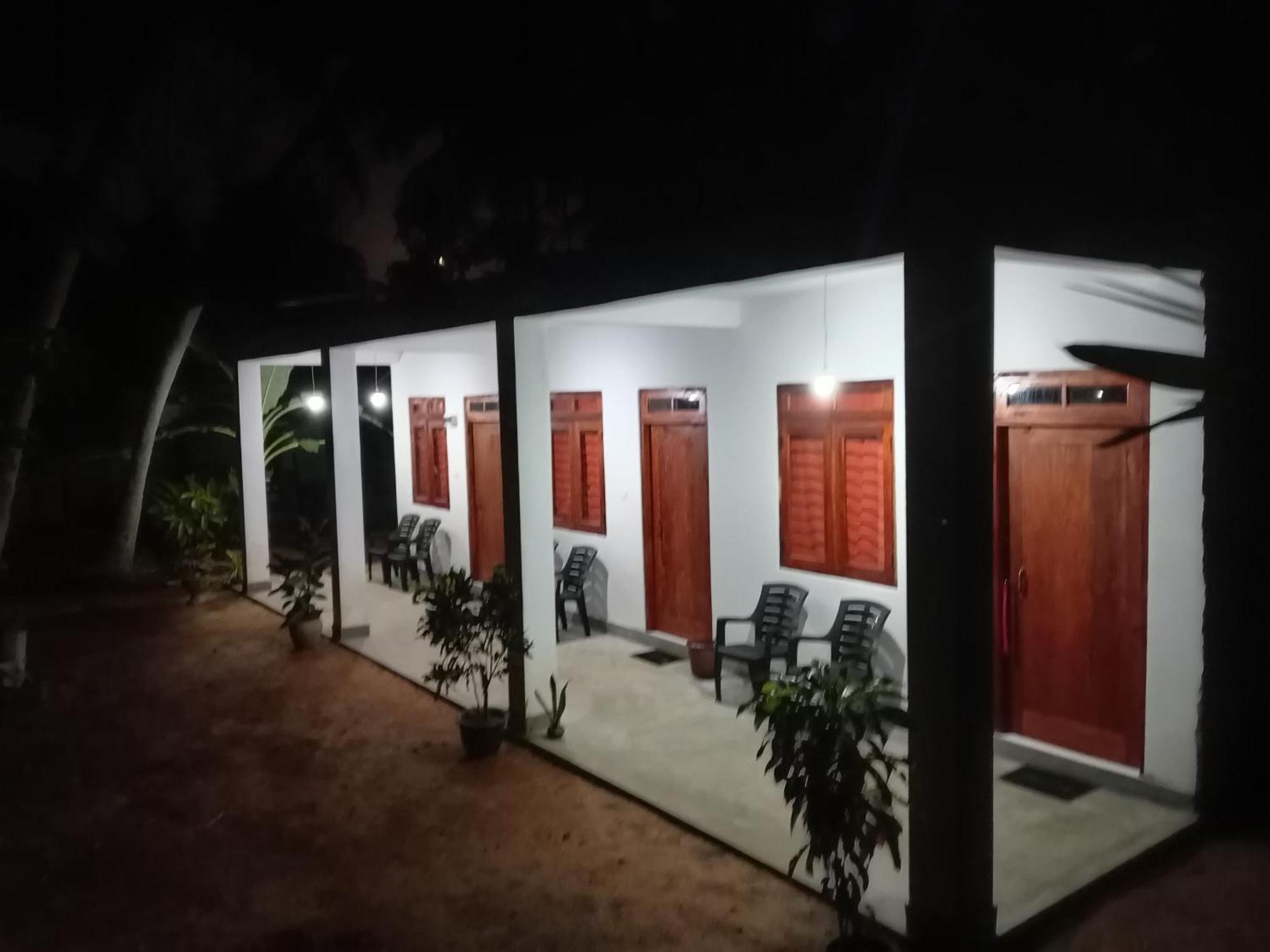 Lake House Homestay Anuradhapura Eksteriør bilde