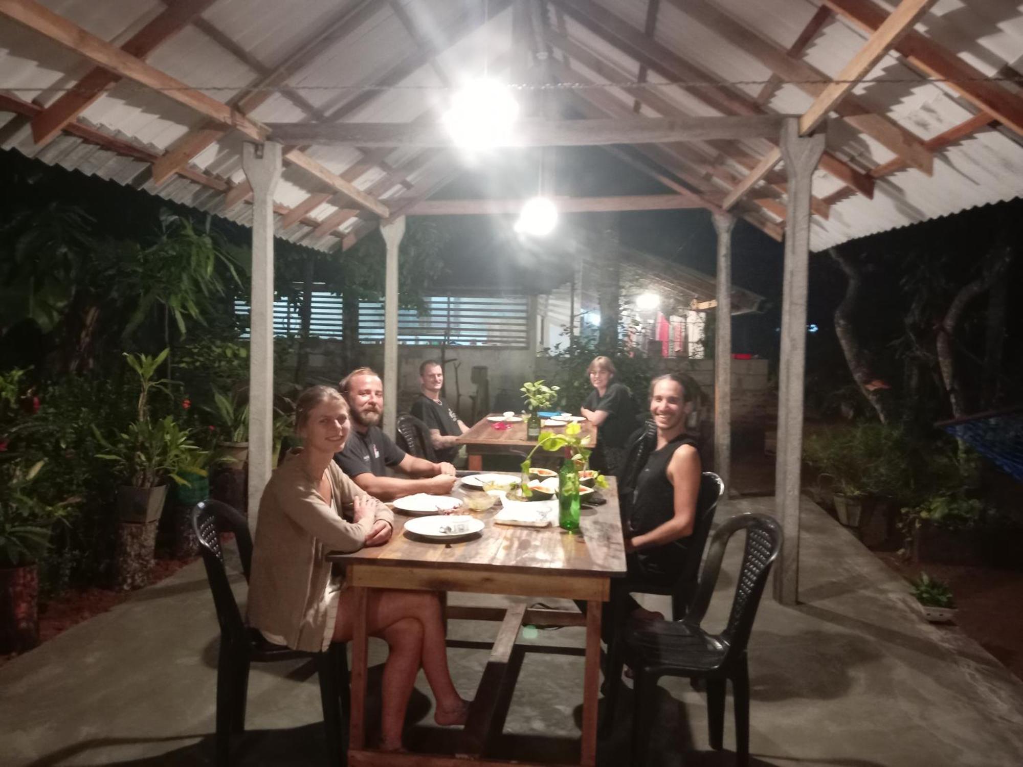 Lake House Homestay Anuradhapura Eksteriør bilde