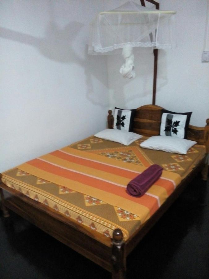 Lake House Homestay Anuradhapura Eksteriør bilde